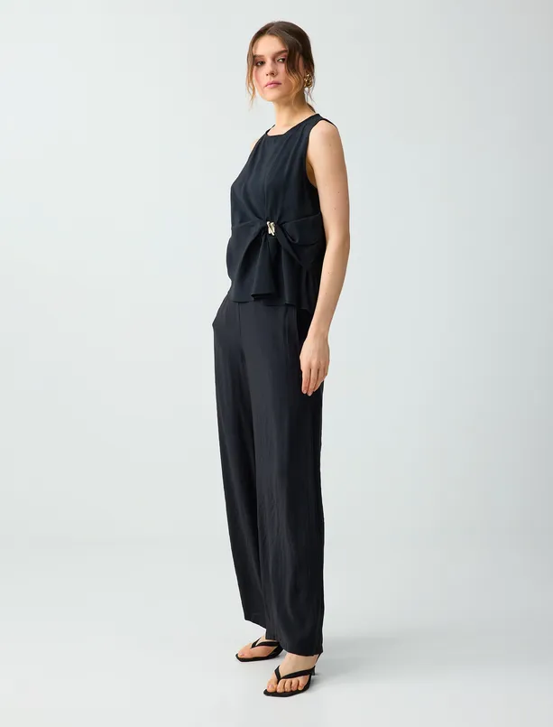 Women Black Elastic Waist Normal Waist Woven Trousers with Pocket Details