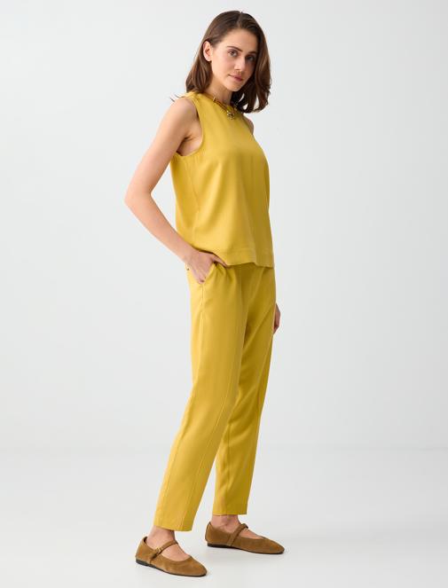 Hardal Cep Detaylı Normal Bel Normal Paça Dokuma Pantolon Kombini