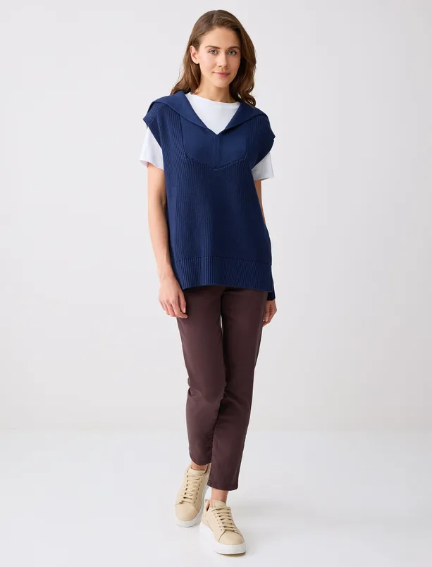 Women Dark Blue Relaxed Fit V-Neck Sweater Sweater
