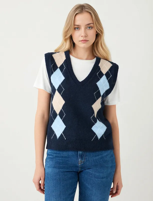 Bayan  Baklava Desenli V Yaka Triko Süveter