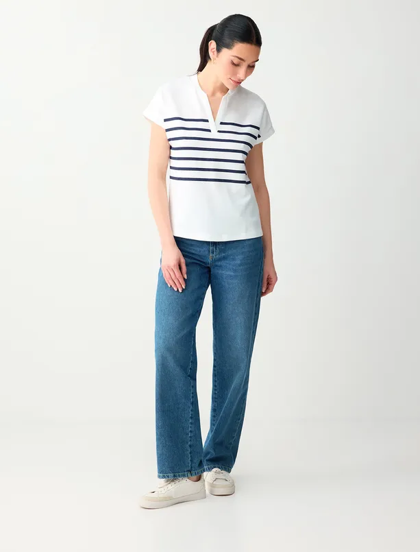 Women White Line Patterned Sleeveless V-Neck Knitted Sweatshirt