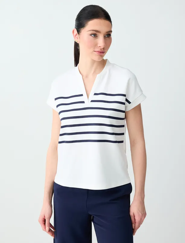 Bayan Beyaz Çizgi Desenli Kolsuz V Yaka Örme Sweatshirt