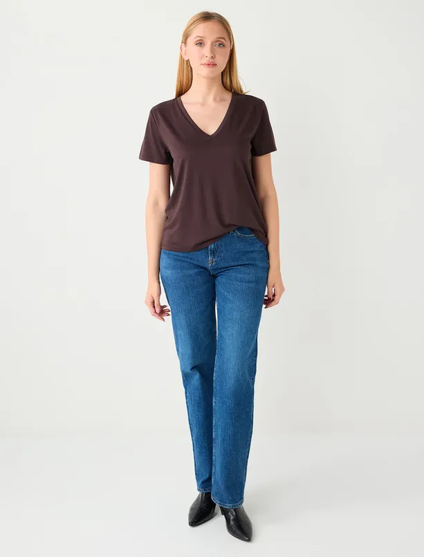 Bayan Kahverengi V Yaka Kısa Kollu Modal Örme Tişört