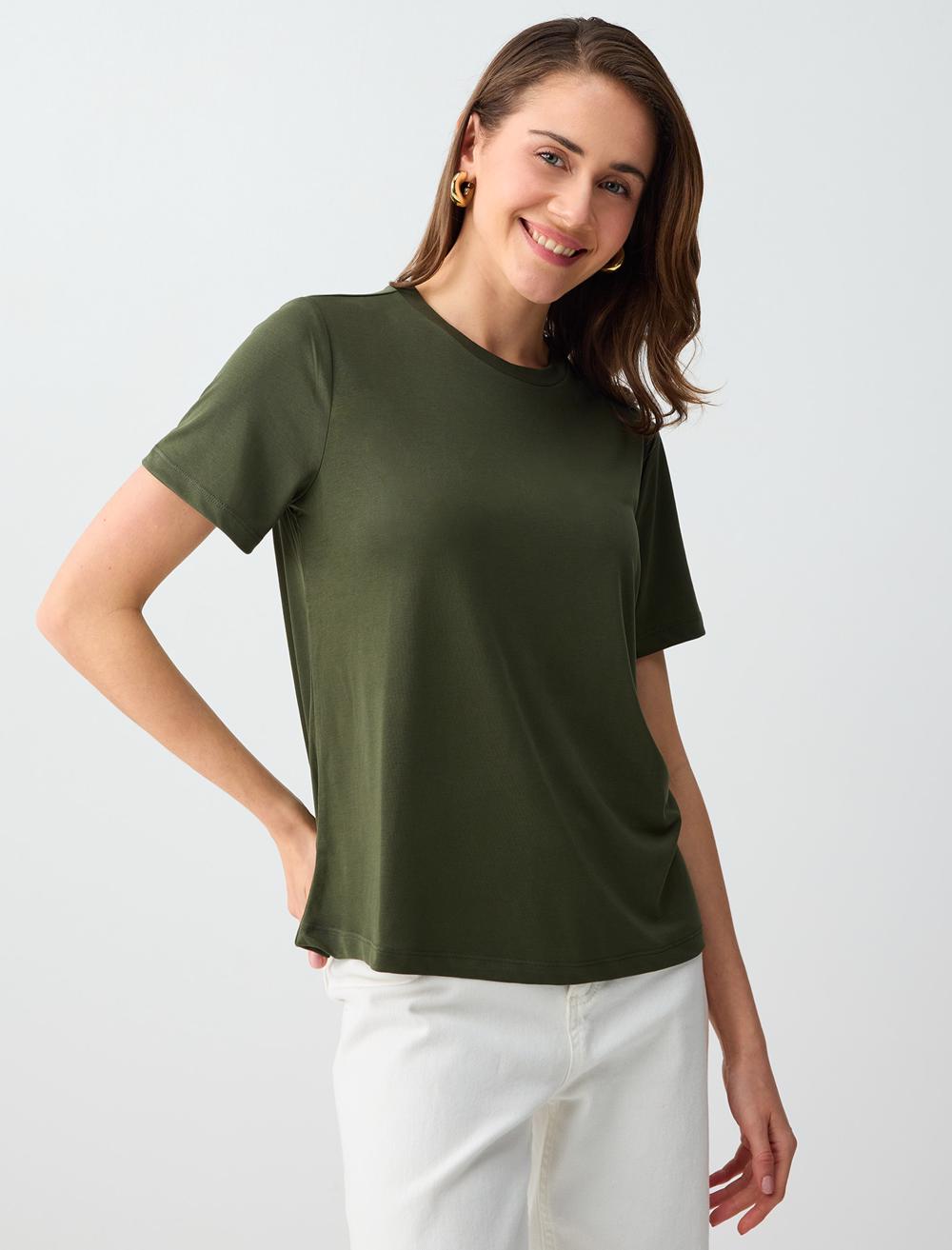 Kısa Kollu Bisiklet Yaka Modal Örme Tişört