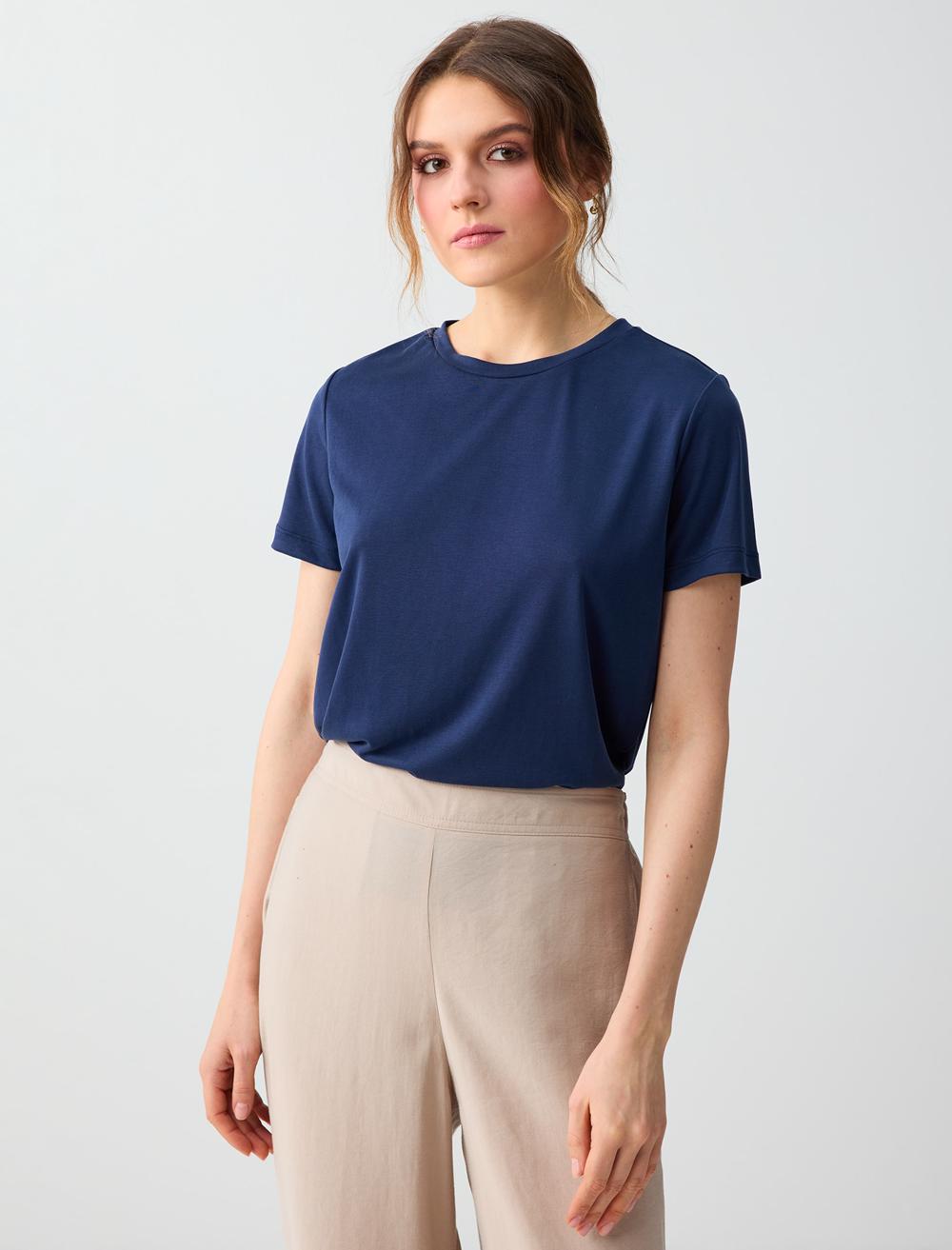 Kısa Kollu Bisiklet Yaka Modal Örme Tişört