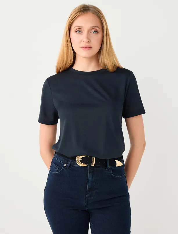 Bayan Siyah Kısa Kollu Bisiklet Yaka Modal Örme Tişört