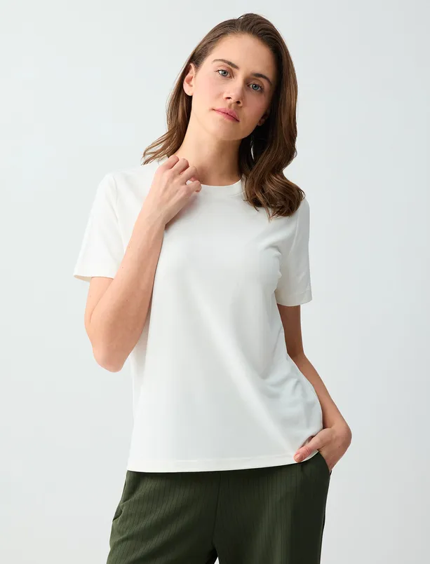 Bayan  Bisiklet Yaka Kısa Kollu Örme Modal Tişört