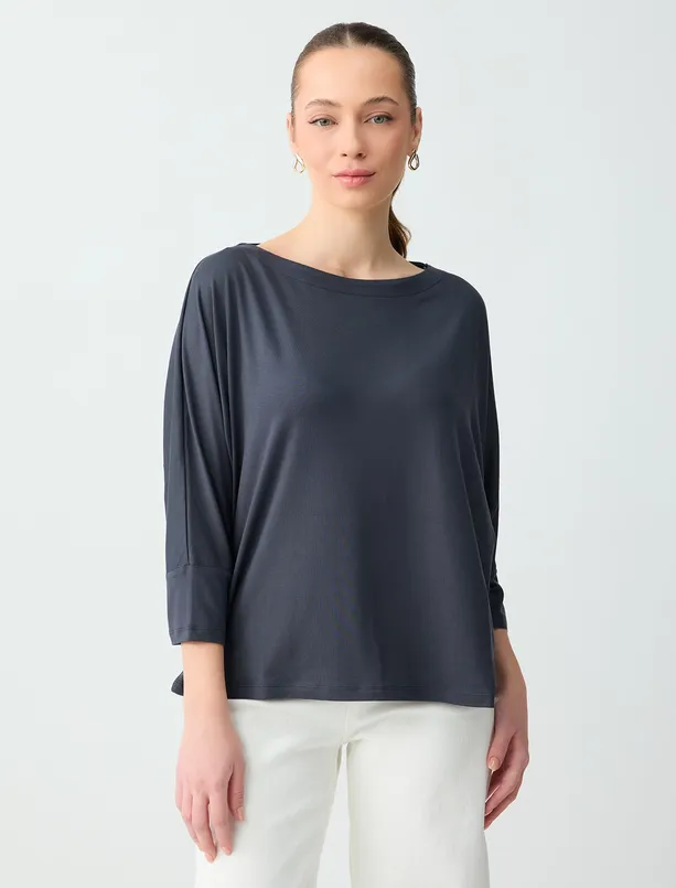 Bayan  Kayık Yaka Truvakar Kol Rahat Kesim Örme Tişört