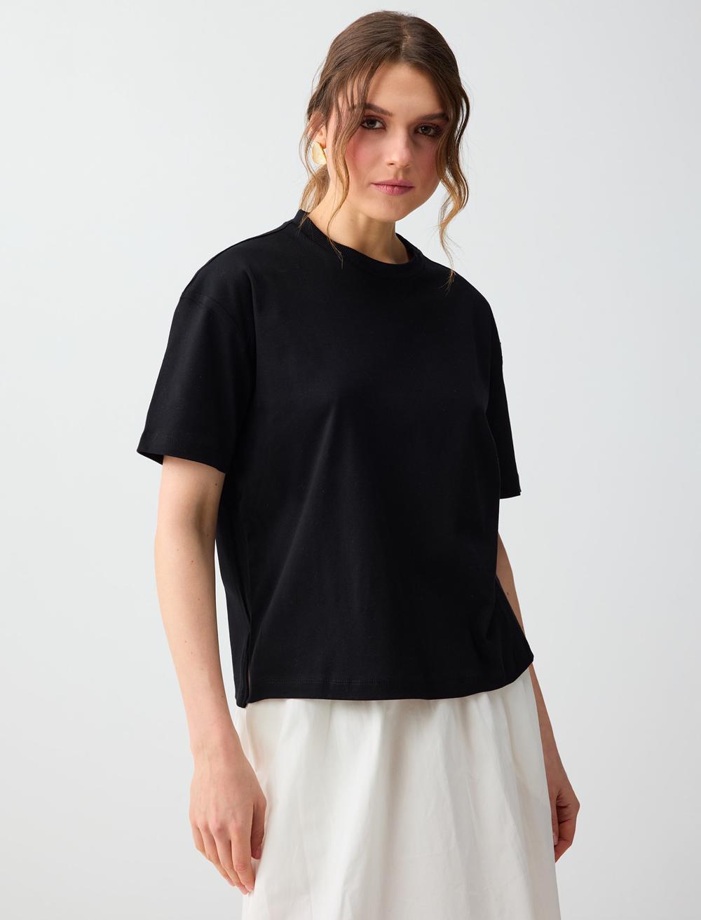 %100 Pamuk Rahat Kesim Bisiklet Yaka Örme Tişört