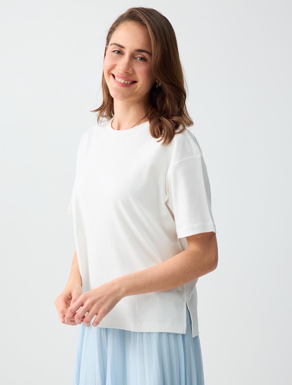 %100 Pamuk Rahat Kesim Bisiklet Yaka Örme Tişört