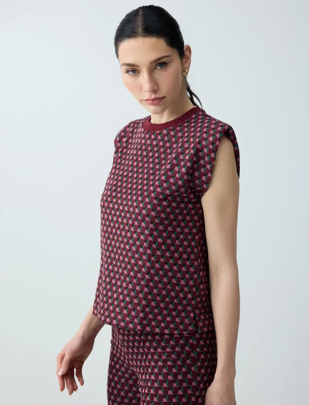 Bayan  Geometrik Desenli Bisiklet Yaka Vatkalı Örme Tişört