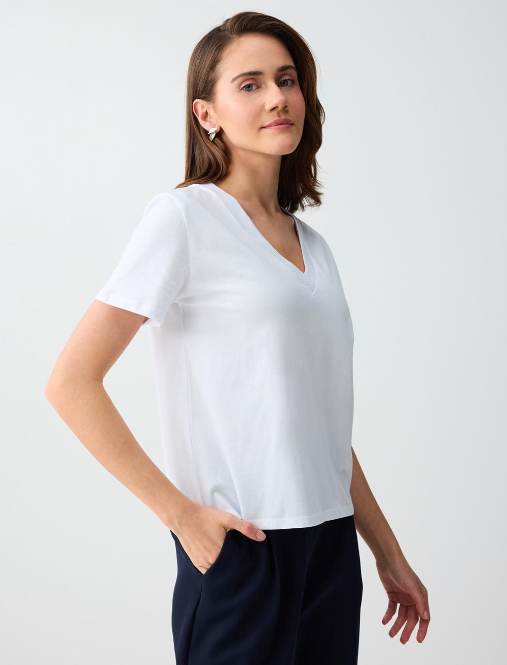 %100 Pamuk V Yaka Kısa Kollu Basic Örme Tişört