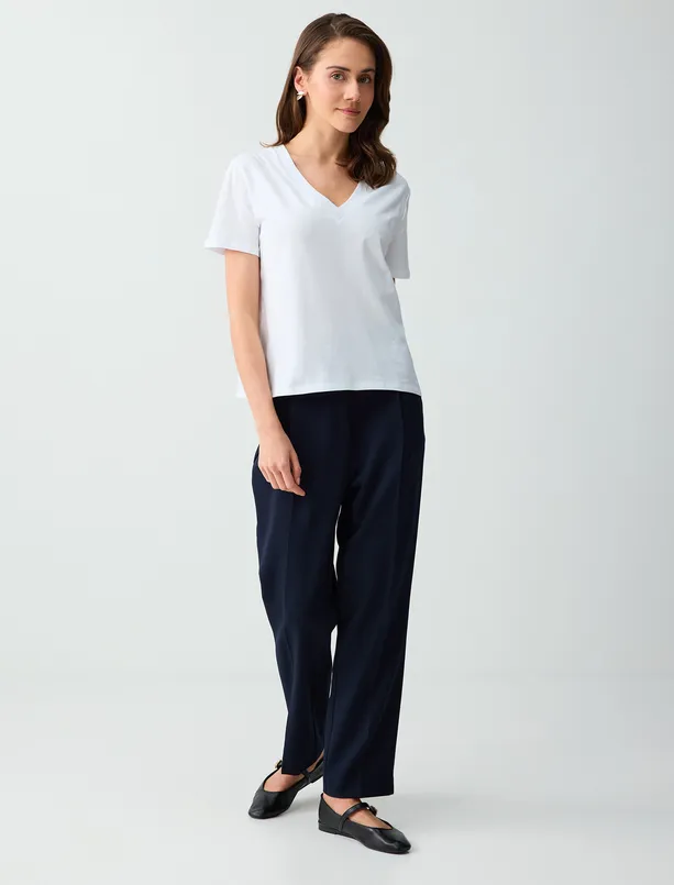 Bayan Beyaz %100 Pamuk V Yaka Kısa Kollu Basic Örme Tişört