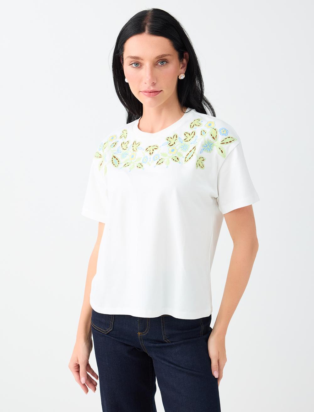 Floral Desenli Yuvarlak Yaka Pamuklu Tişört