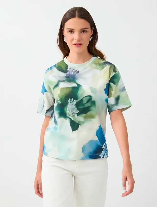 Bayan  %100 Pamuk Floral Desenli Kısa Kol Tişört