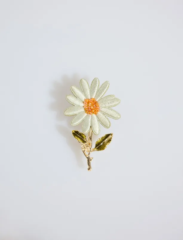 Bayan Yeşil Papatya Figürlü Broş