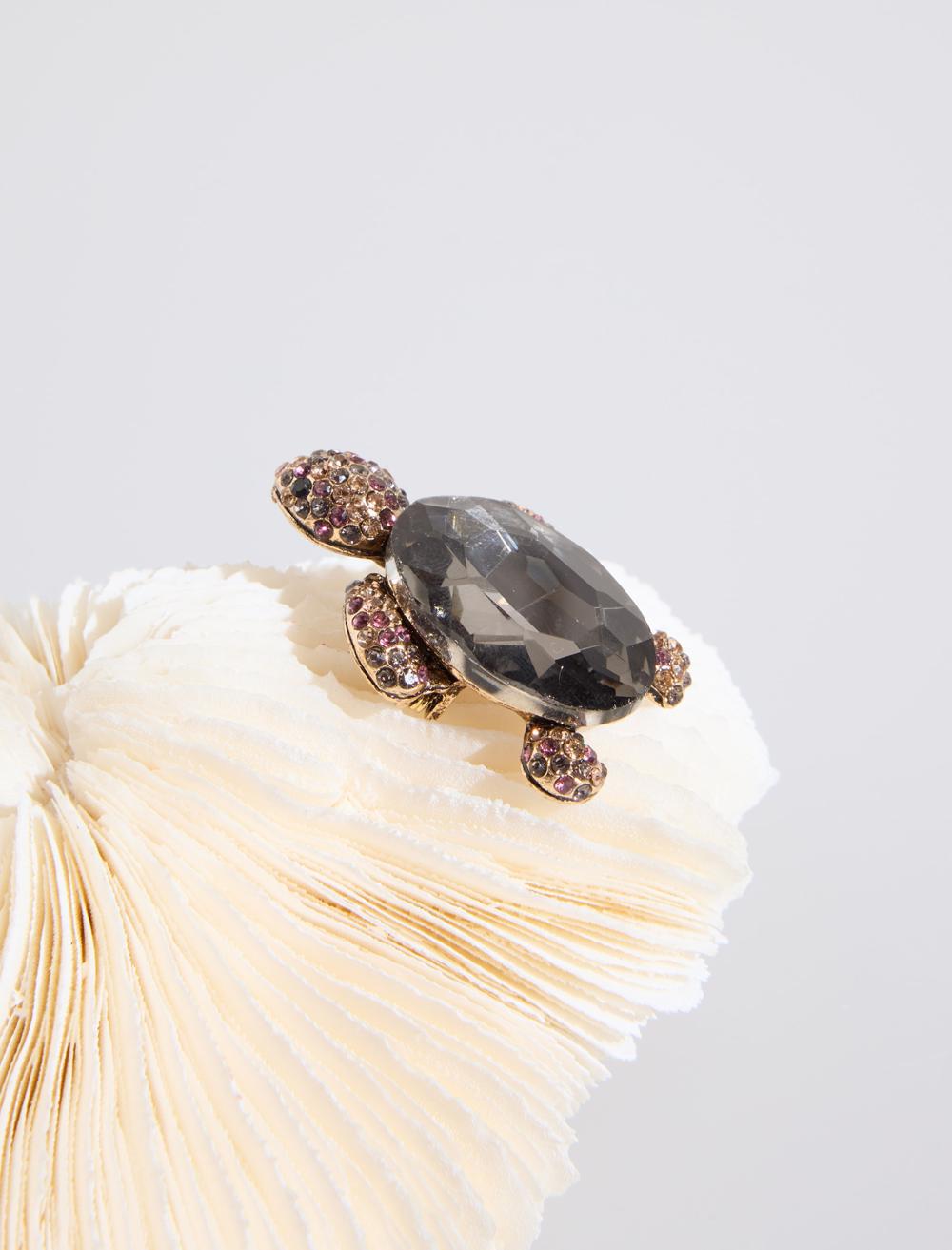 Kaplumbağa Figürlü Zarif Broş