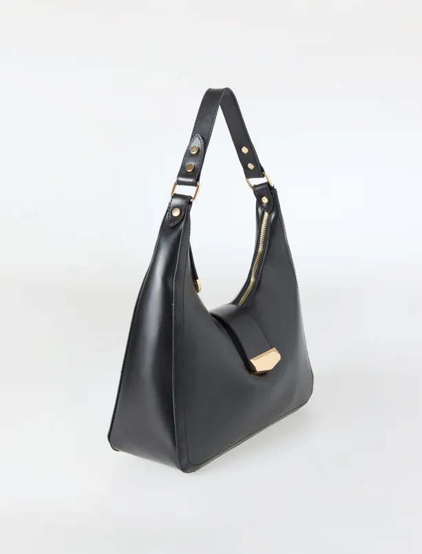 Bayan Siyah Parlak Metal Detaylı Deri Görünümlü Omuz Çantası