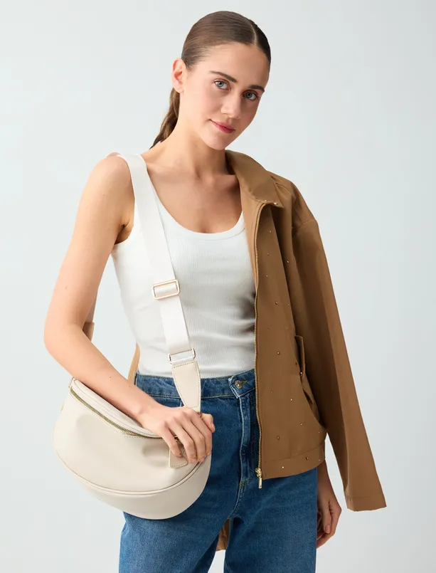 Bayan Bej Fermuarlı Ayarlanabilir Askılı Çanta