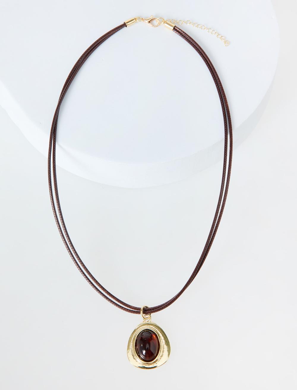 Büyük Taş Detaylı İpli Kolye