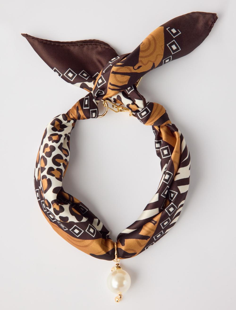 İnci Detaylı Eşarp Kolye