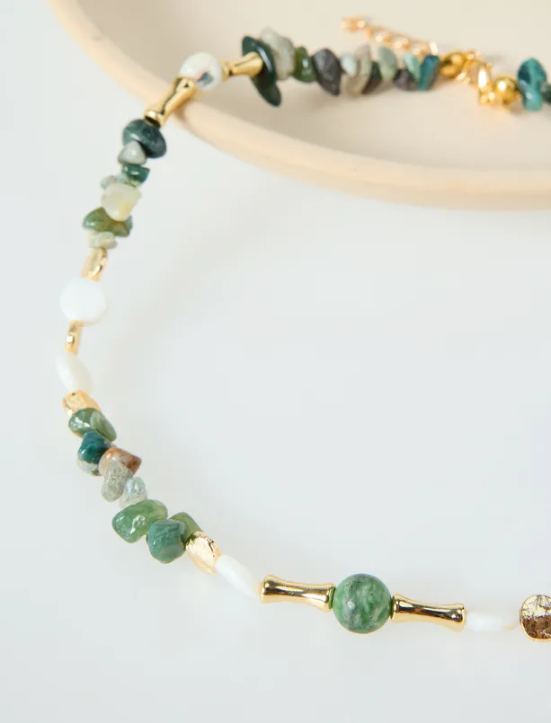 Bayan Kahverengi Renkli Boncuk Detaylı Metal Figürlü Ayarlanabilir Kolye