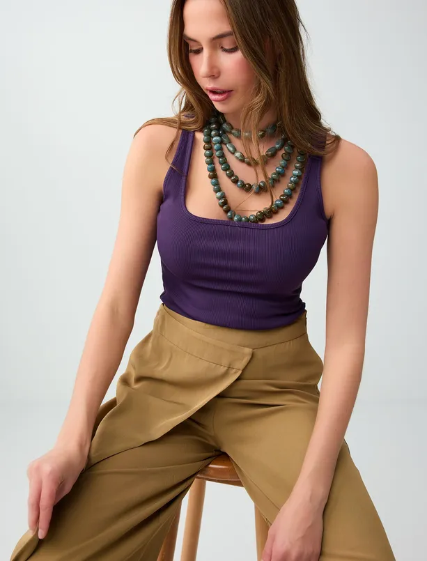 Bayan Yeşil Boncuk Detaylı Uzun Kolye