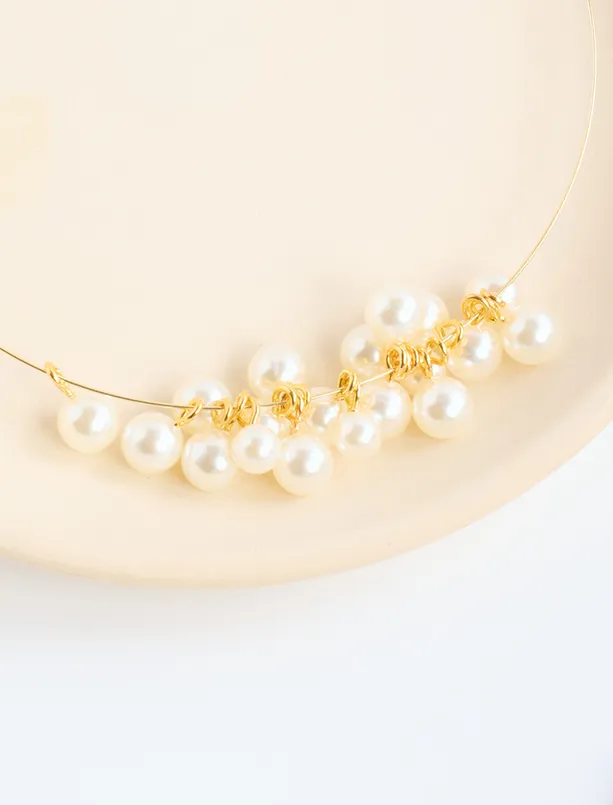 Bayan Beyaz İnci Detaylı Zarif Kolye