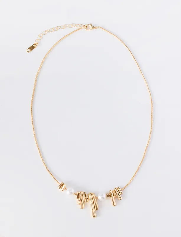 Women  Necklace with Pearl and Metal Rod Details
