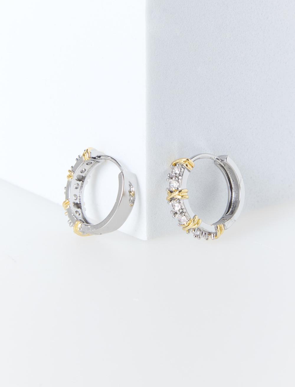 Zirkon Taşlı Zarif Halka Küpe