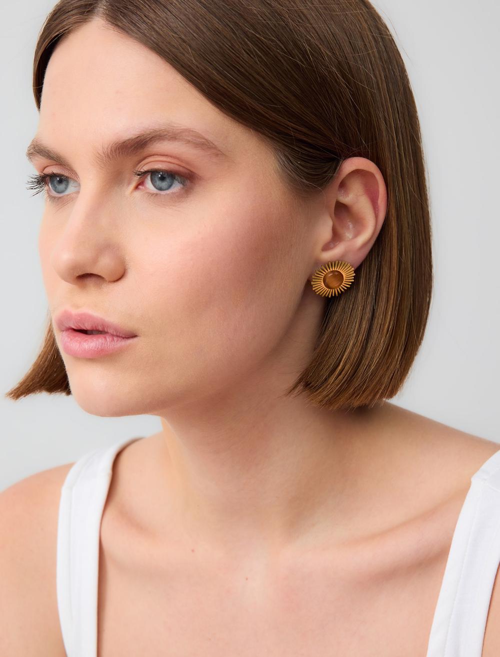 Güneş Figürlü Çelik Küpe