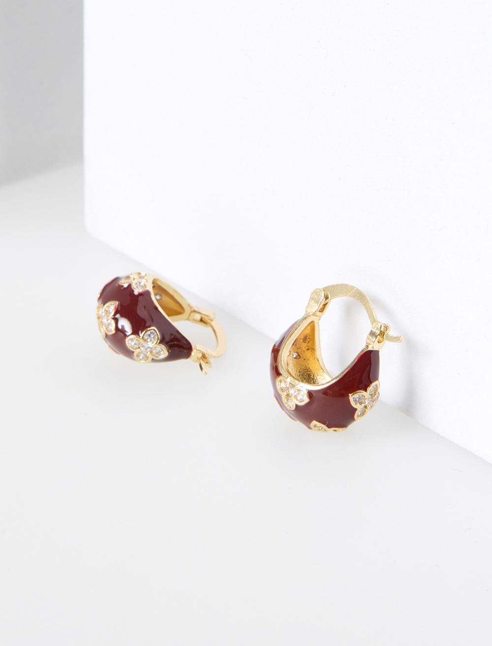 Parlak Taşlı Yonca Figürlü Yarım Halka Küpe