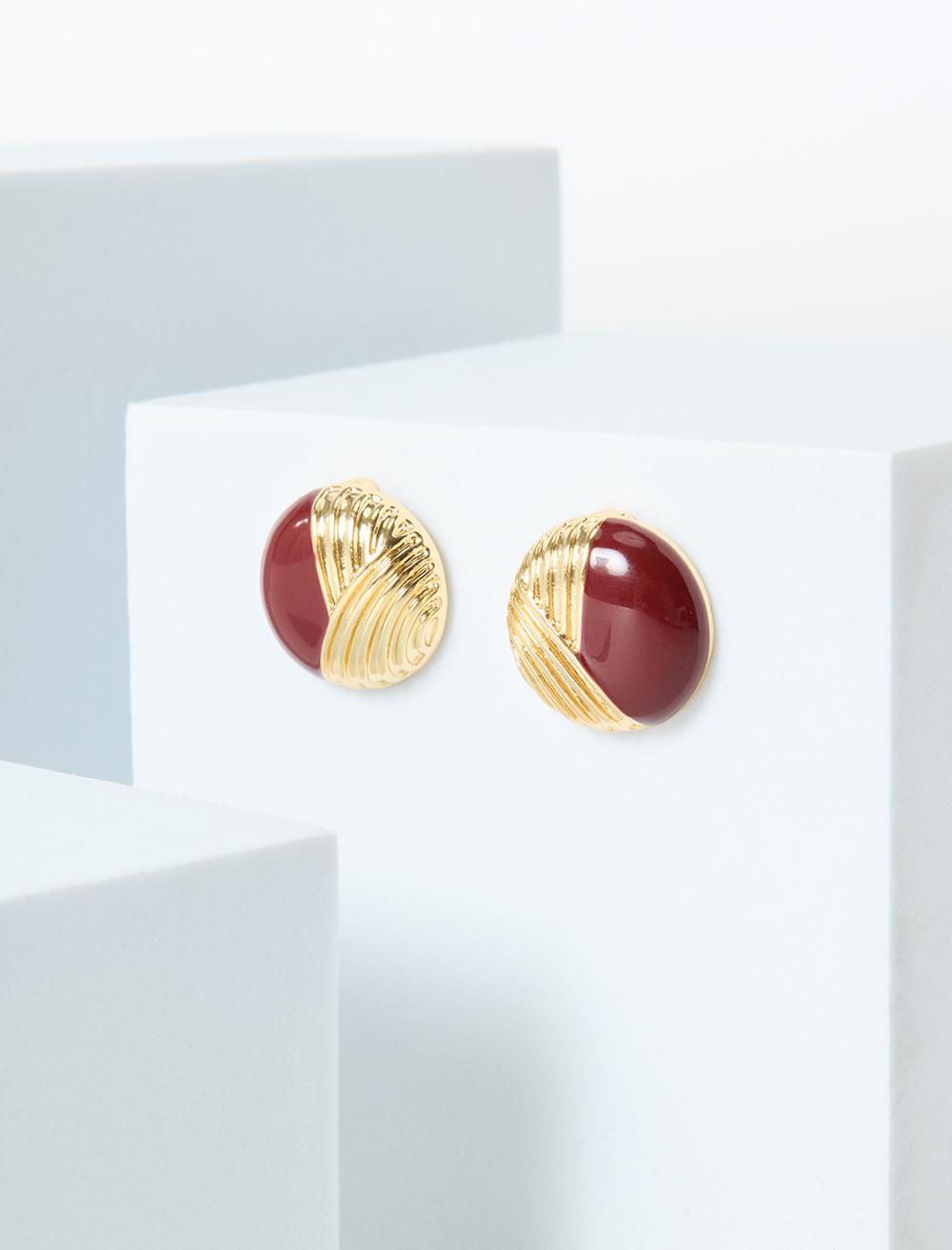 Parlak Metal Detaylı Yuvarlak Küpe