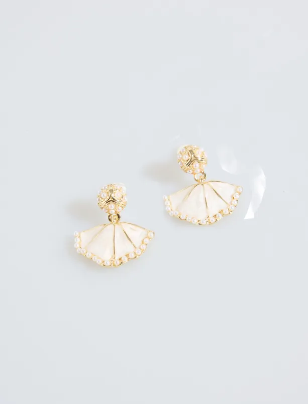 Bayan Ekru Yelpaze Figürlü İncili Küpe