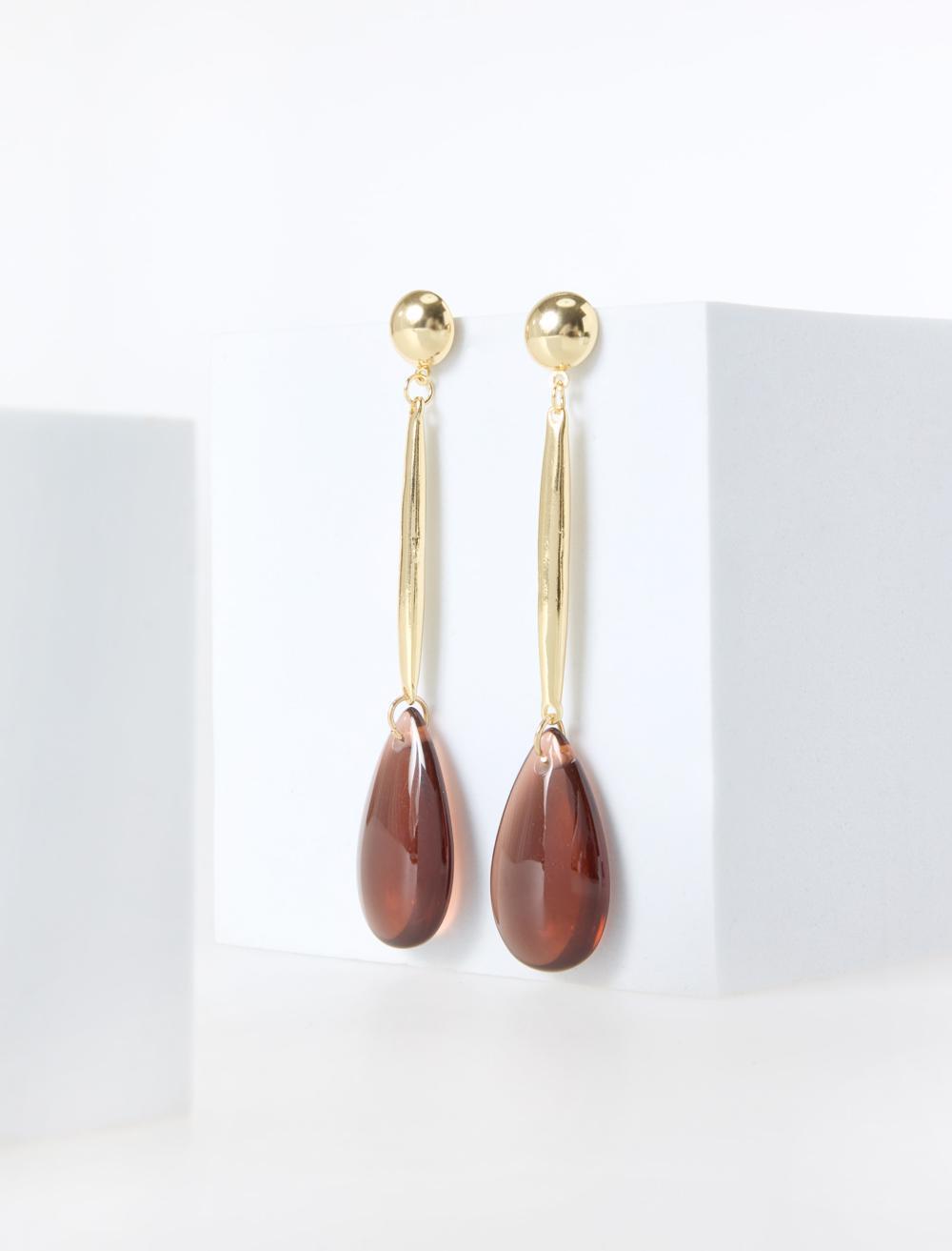 Oval Figürlü Parlak Sallantılı Küpe