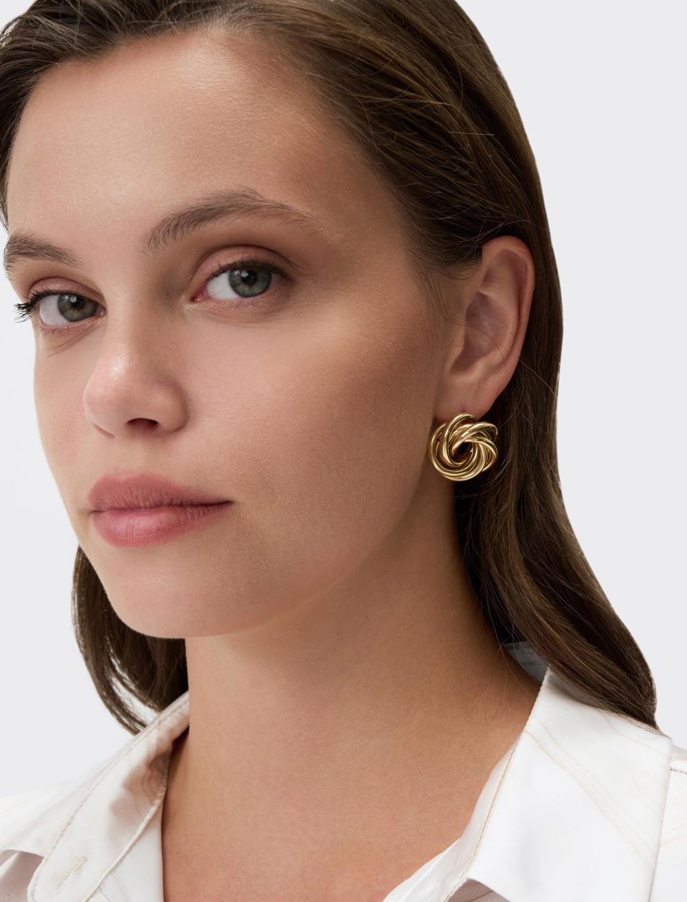 Burgu Desenli Oval Küpe