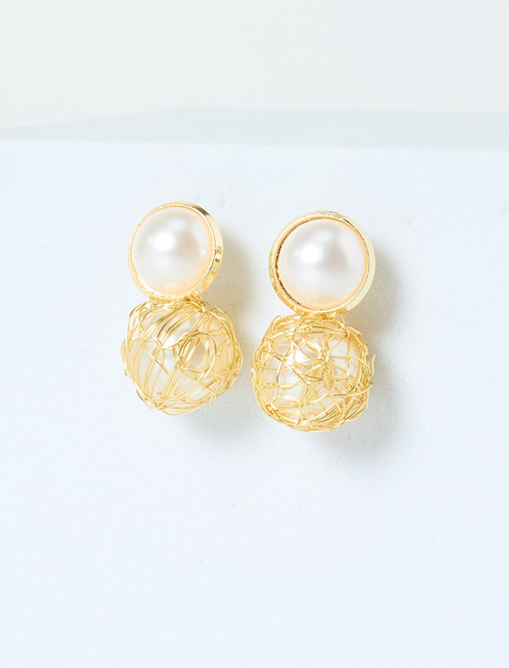 Top İnci Detaylı Küpe