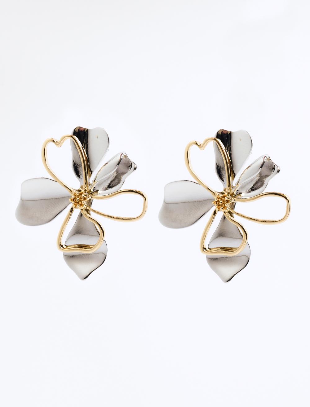 Parlak Metal Çiçek Figürlü Zarif Küpe