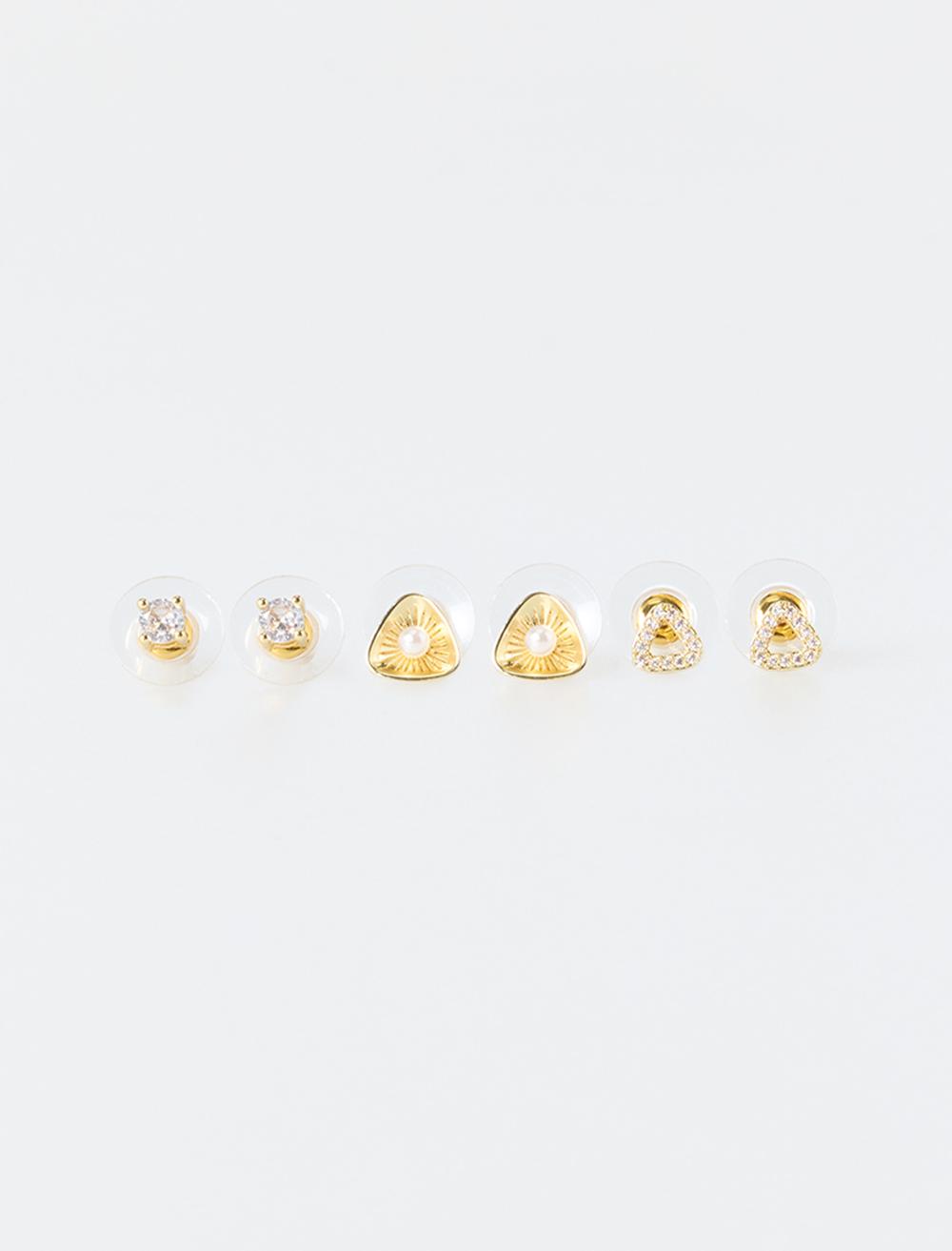 Kalp Detaylı Parlak Taşlı Küpe Seti