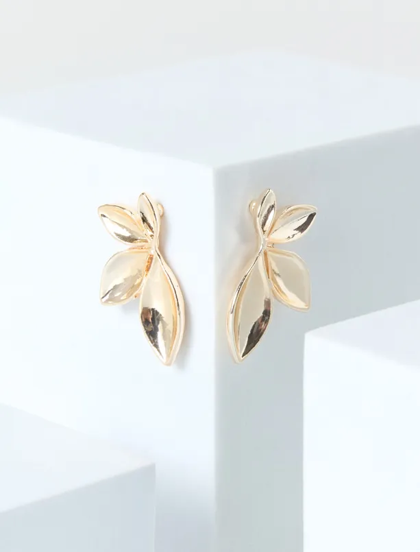 Bayan  Yaprak Figürlü Parlak Modern Küpe