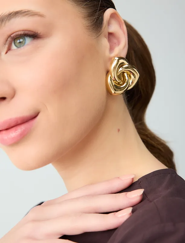 Bayan  Büyük Çiçek Figürlü Parlak Küpe