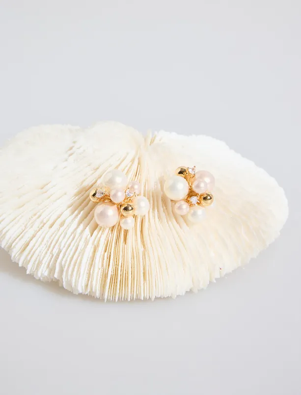 Bayan  Çoklu İnci Detaylı Küpe