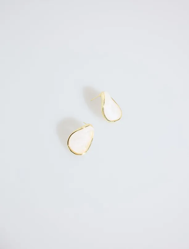 Bayan Bej Damla Figürlü Minimal Küpe