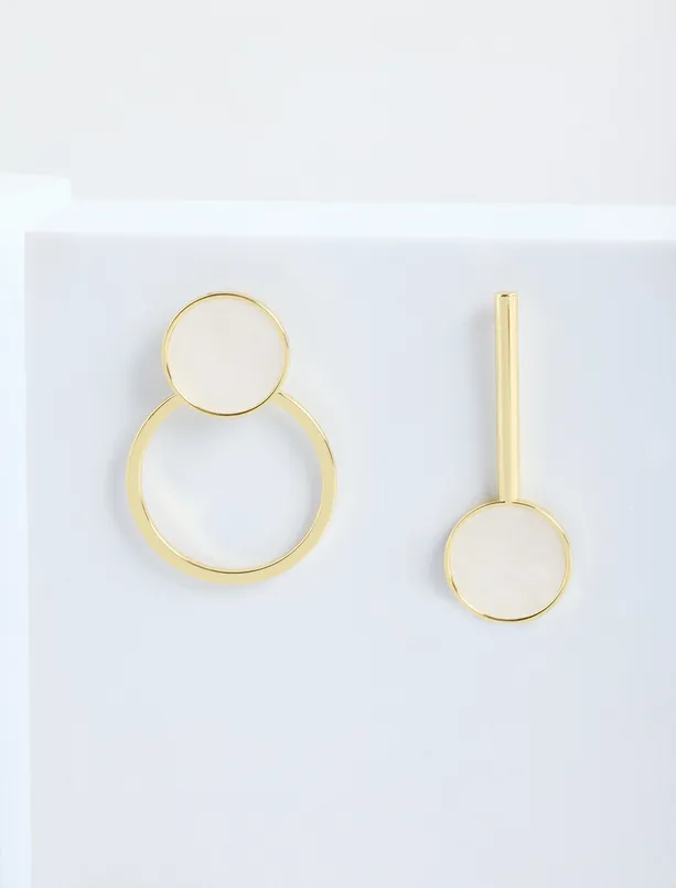 Women  Mother of Pearl Detailed Modern Figured Earrings