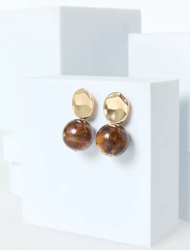 Bayan Kahverengi Renkli Yuvarlak Taş Figürlü Parlak Küpe