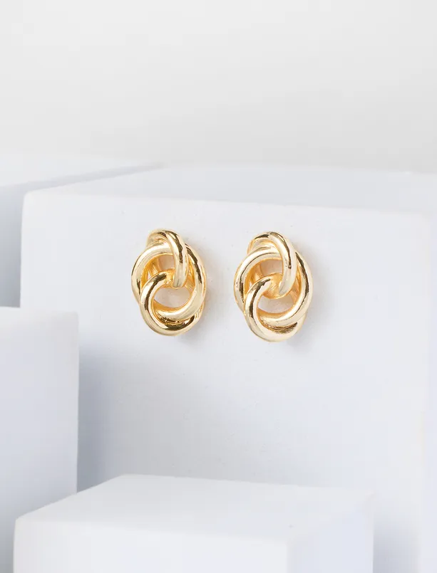 Women  Modern Earrings with a Coiled Chain Design