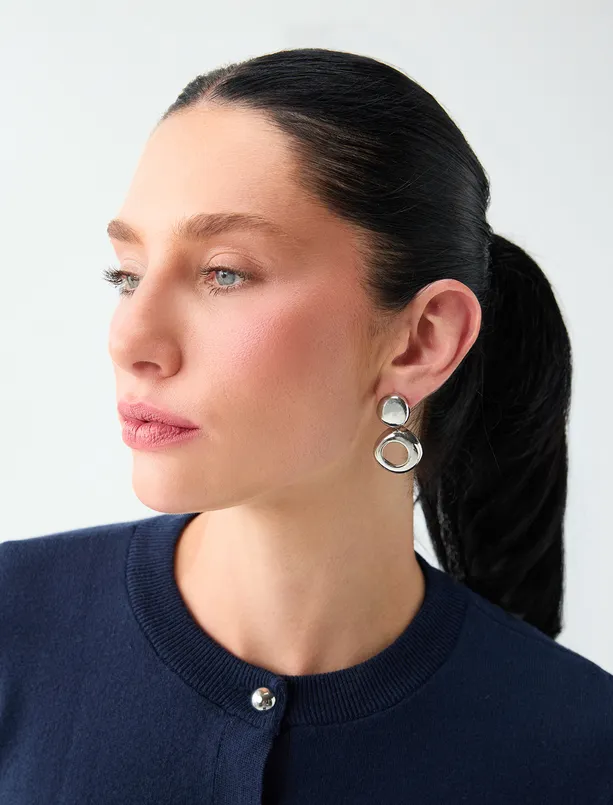 Women Grey Geometric-Shaped Dangle Earrings
