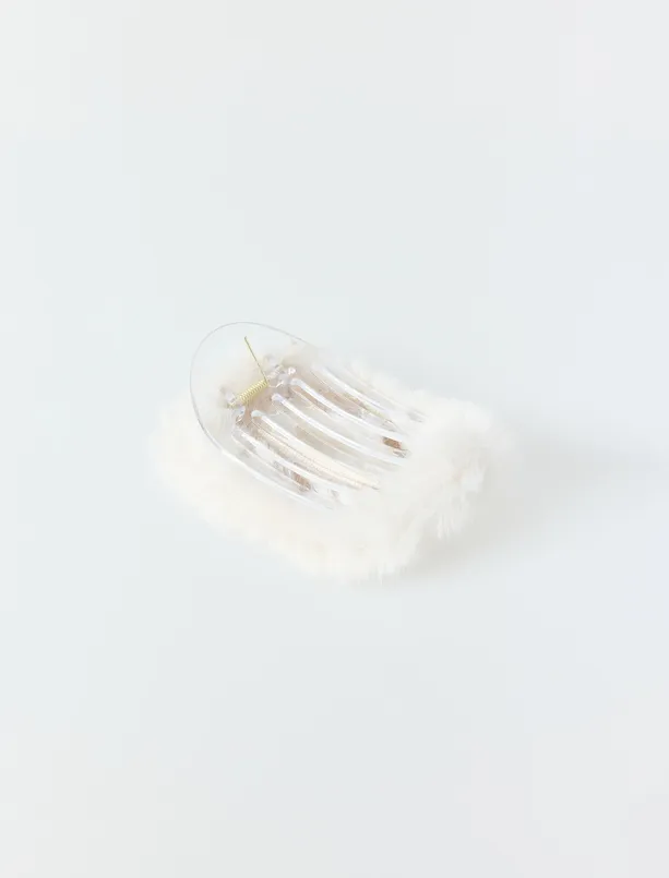 Bayan Beyaz Peluş Çıtçıtlı Toka