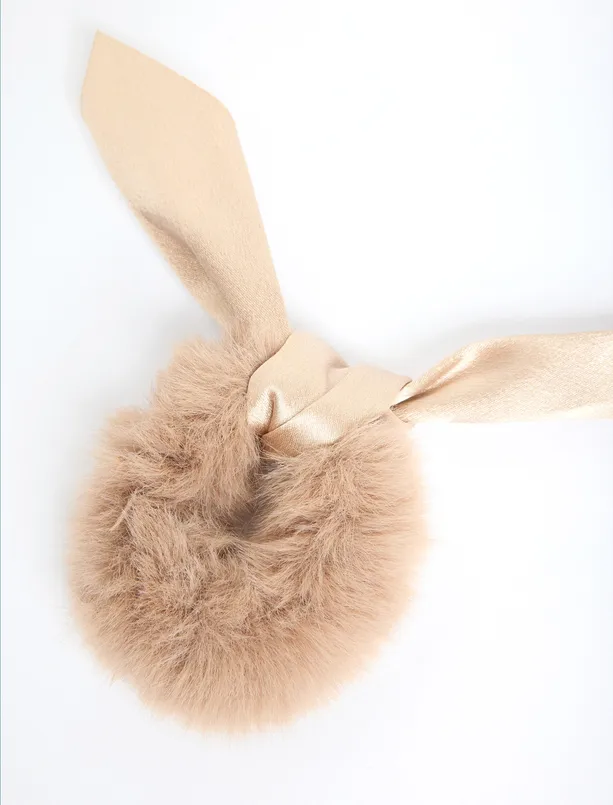 Bayan Bej Peluş Detaylı Toka