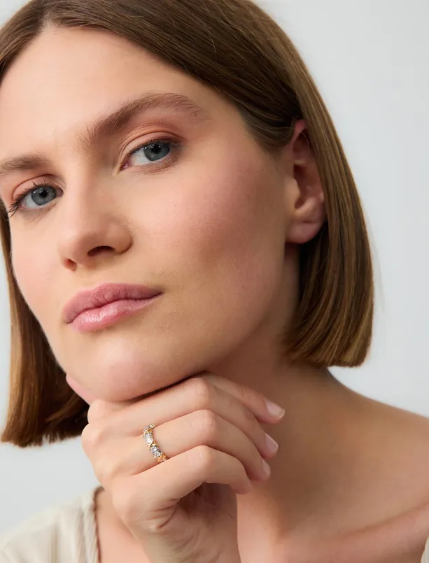 Bayan Karışık Zirkon Taş Detaylı Modern Yüzük